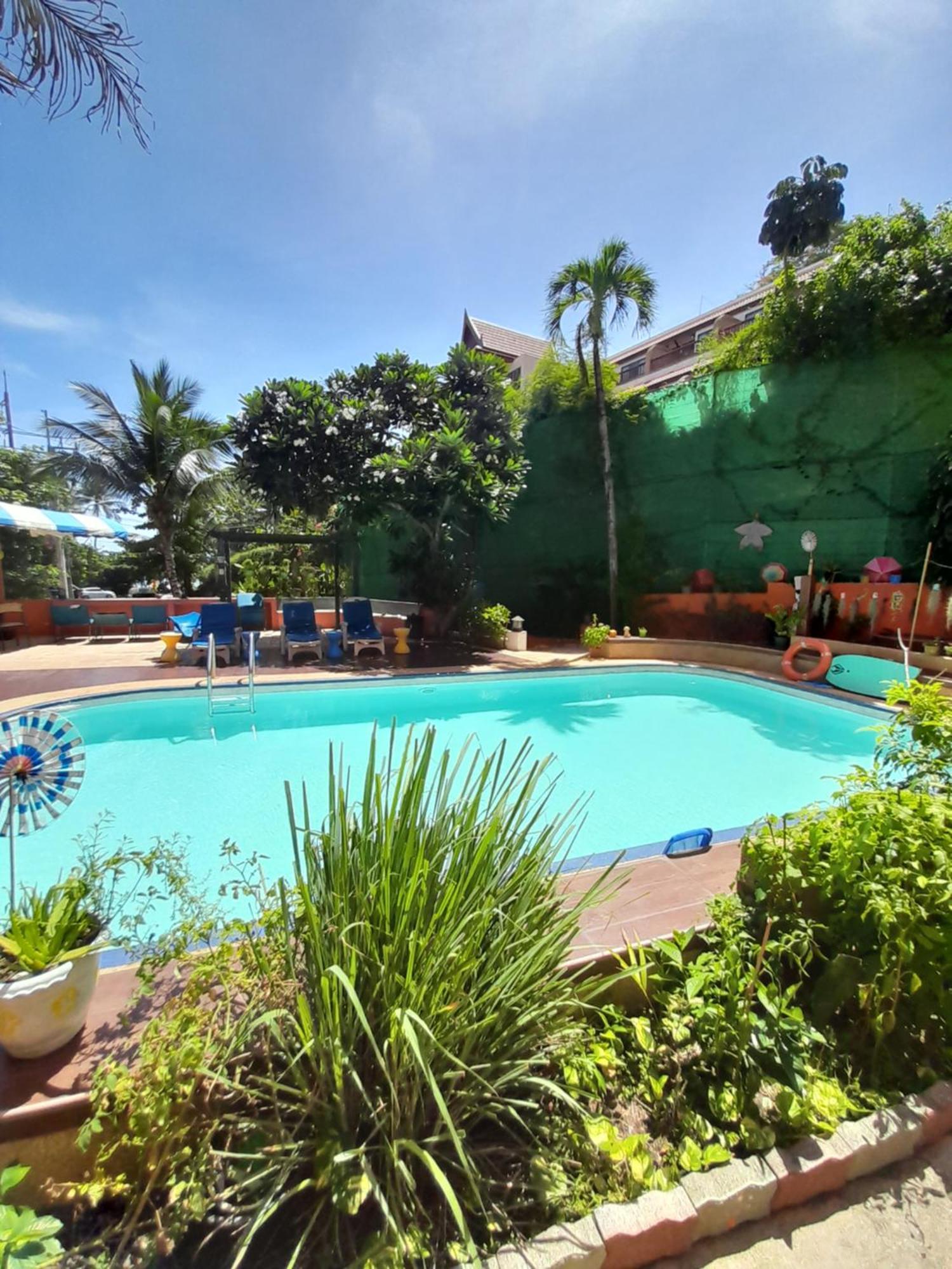 PorterHouse Beach Hotel Patong Exterior foto