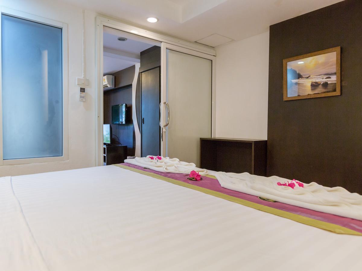 PorterHouse Beach Hotel Patong Exterior foto