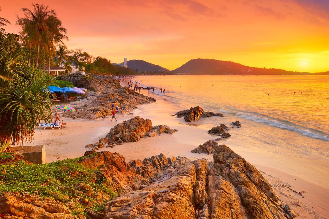 PorterHouse Beach Hotel Patong Exterior foto