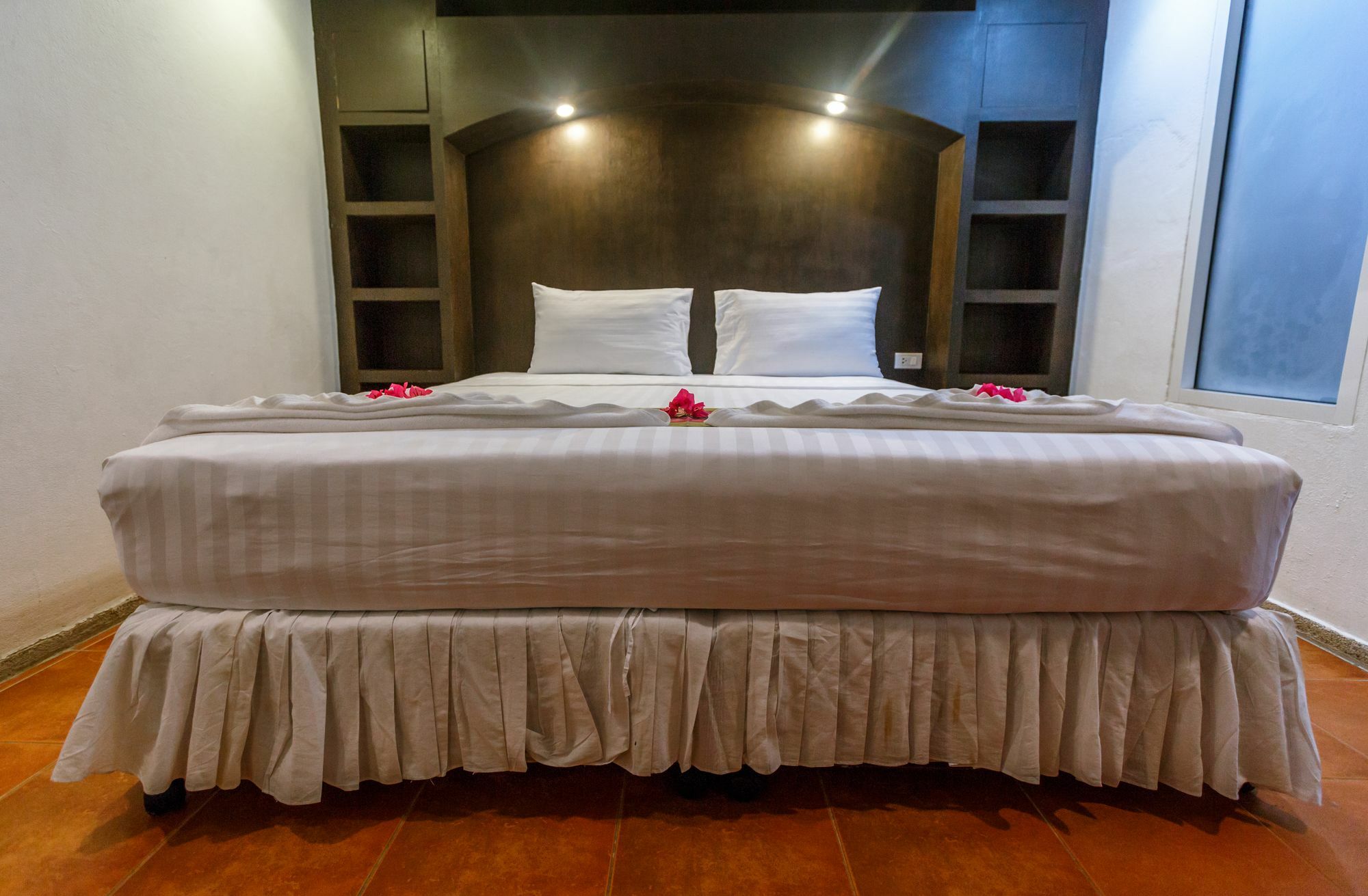 PorterHouse Beach Hotel Patong Exterior foto